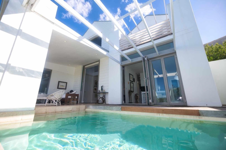 3 Bedroom Property for Sale in Fernkloof Estate Western Cape